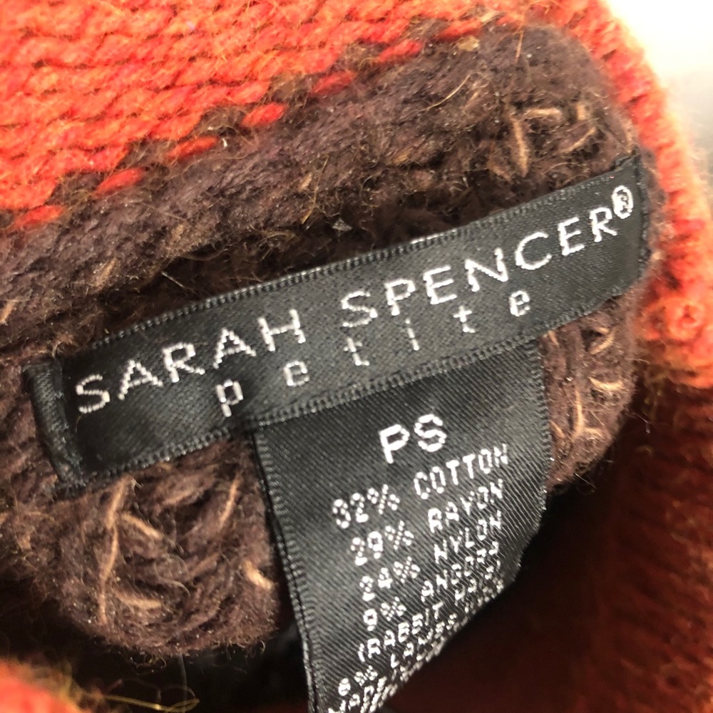 Sarah Spencer sweater xp